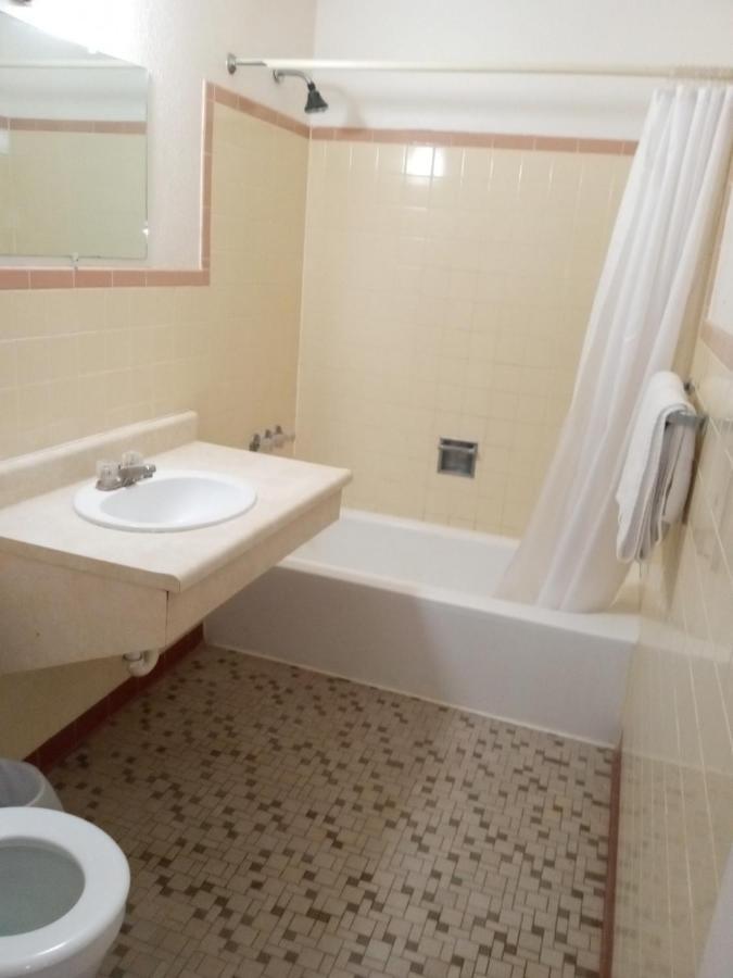 Riverview Motel Mammoth Spring 外观 照片